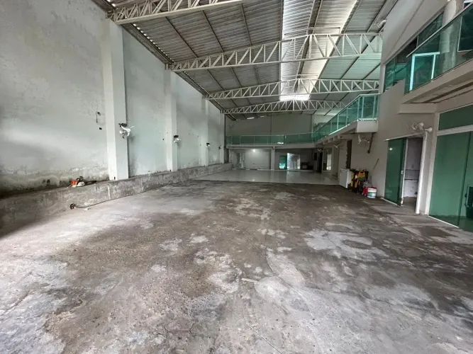 Galpão p/ alugar com 486 m2, bairro Matadouro, Teresina-PI