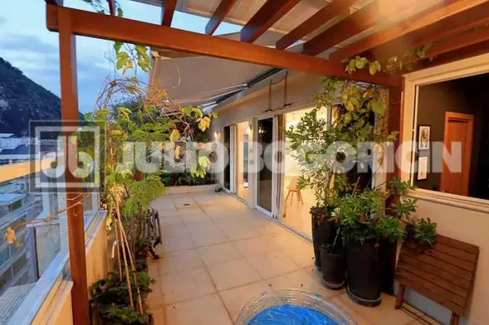 Copacabana / posto 5 / Cobertura Duplex / Residencial / 4 quartos / vaga