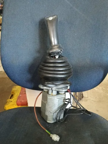 JOYSTICK 4THF6E06