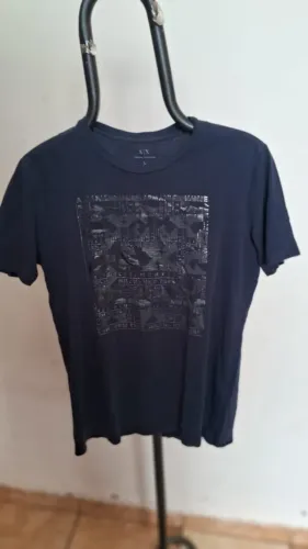 camiseta masculina armani