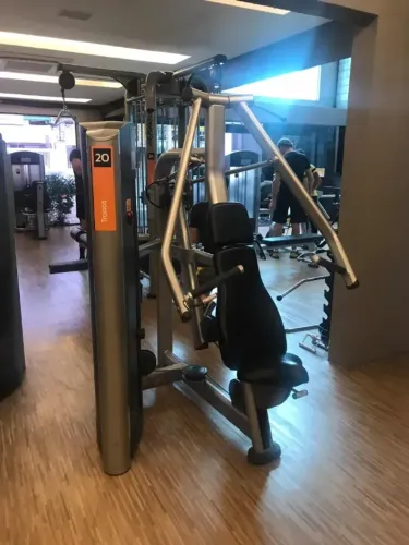 APARELHOS DE MUSCULAÇÃO ACADEMIA