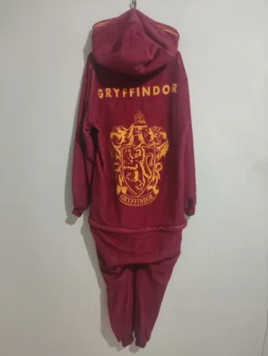 Macacão de Plush Gryffindor - Harry Potter