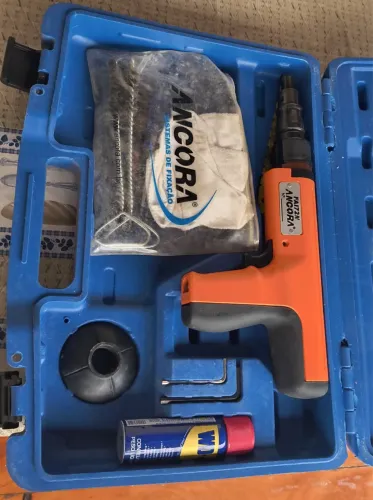 Pistola de fixação FAI 72 + pino