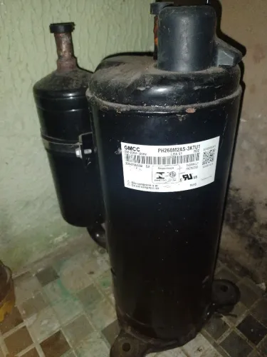 Compressor rotativo 18k Btu R22 220v.