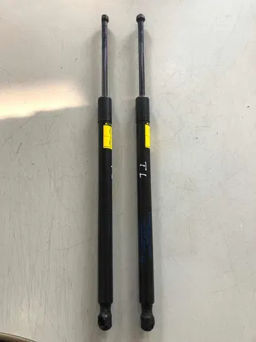 Par Amortecedor Tampa Toyota Rav4 2.0 Auto 2018   0958