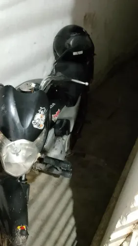 Estou vendendo esse veículo porque estou com outra moto
