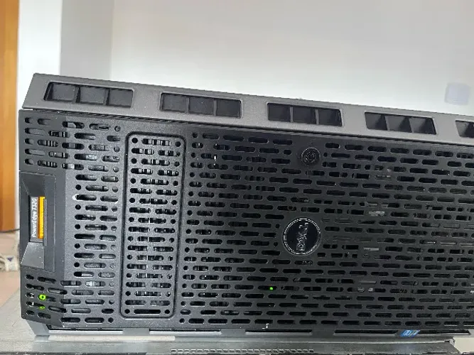 Servidor DELL T320 XEON E5 96 Gb de RAM 2 TB SAS