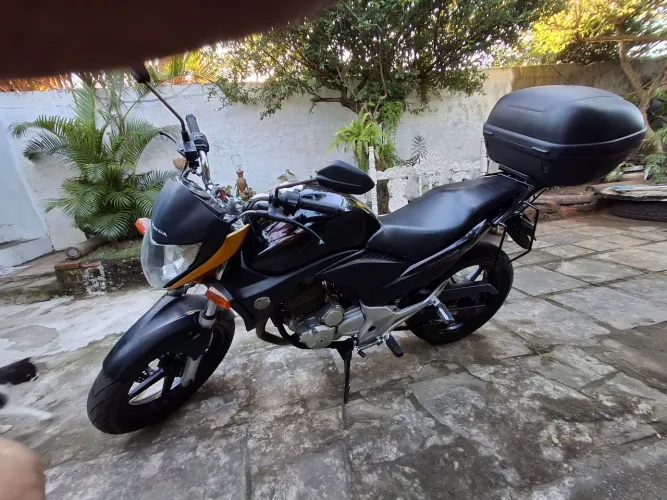 Vendo moto CB300R