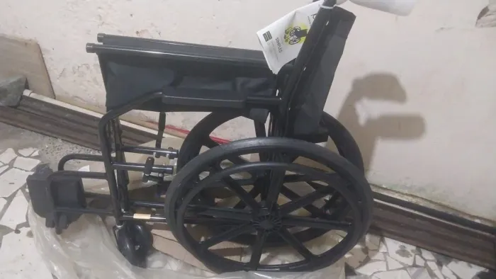Cadeira De Rodas Nova