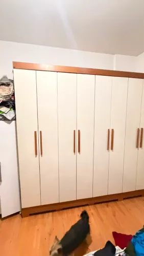 Guarda-Roupa Bartira Porto em Excelente Estado