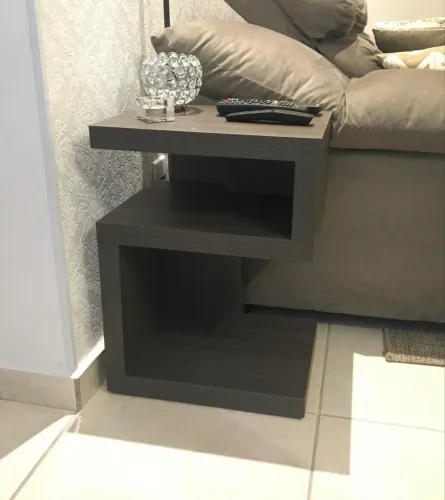 Criado-mudo / Mesinha em MDF