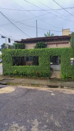 Linda casa a venda