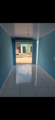 Casa com ponto comercial para venda