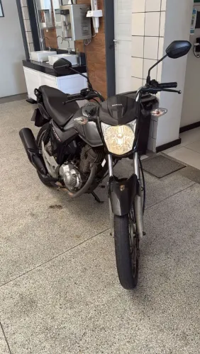 Alugo moto cg start 160 2022 semana $250,00 calção $250,00 whatsapp *