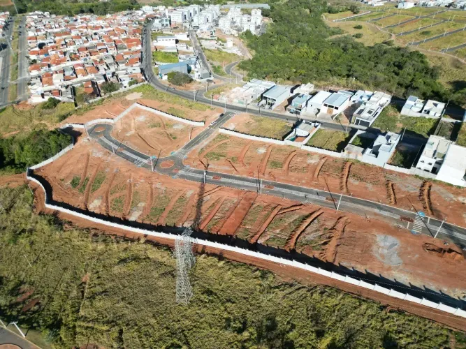 Lote em condomínio fechado com 333 metros quadrados no Horizonte Vila Paiva - Varginha - M