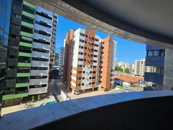 Apartamento 3 quartos e 3 banheiros na Ponta Verde - Maceió