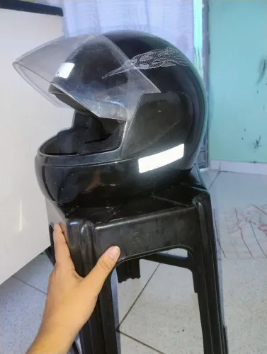 Capacete