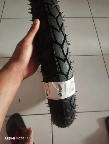 Pneu dianteiro  para Bros,xre190,crosser  230 reais 