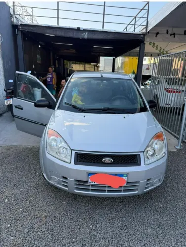 Ford Fiesta Sedan 1.0 8V Flex 4P 2009