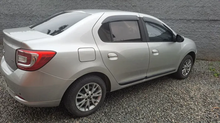 Renault Logan Expression Hi-flex 1.6 8V 4P 2015