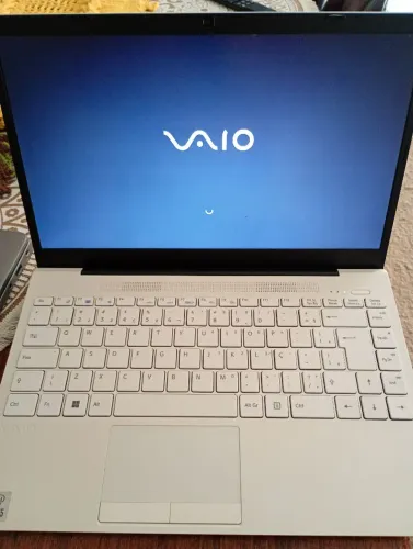 Vende-se Notebook VAIO