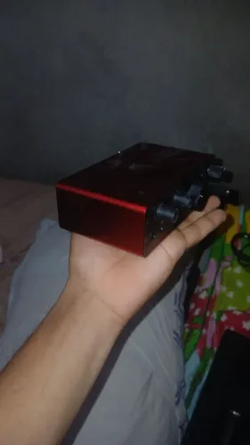 Placa de audio focusrite 
