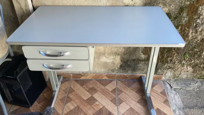Mesa de escritório 92x53 retirar no local