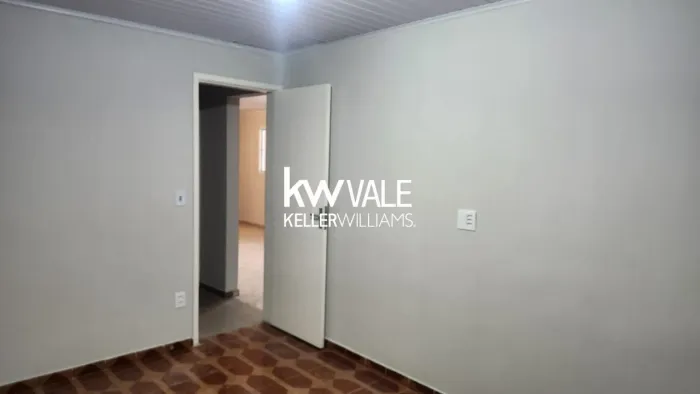 Casa Comercial no Jardim Satélite