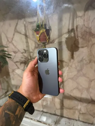 iPhone 15 Pro 256 GB / Aparelho de procedência / Em perfeito estado de conservação