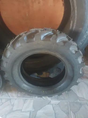 Pneu dianteiro trator aro 18 Remold
