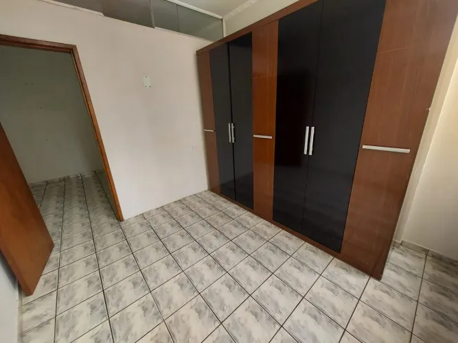 Guarda roupa casal 7portas com gavetas semi-novo 