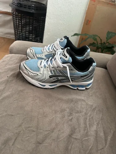 asics gel kayano 14