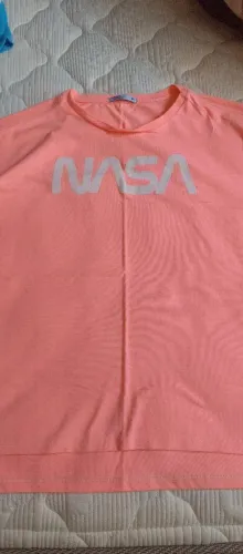 Camisa da NASA rosa