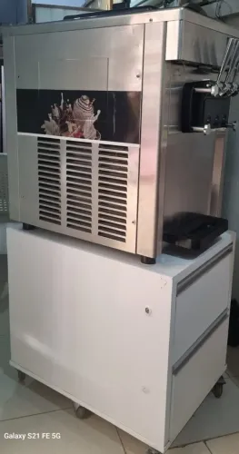 MAQUINA DE SORVETE EXPRESSO DE BALCÃO - D520S