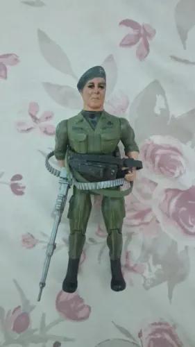 Boneco filme Rambo Trautman - Glasslite 