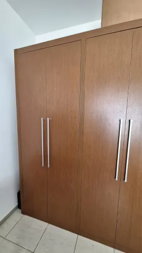 Guarda roupa 6 portas
