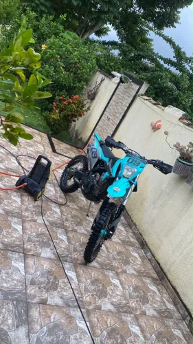 Kingger 250 muito nova.