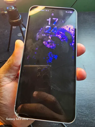 Galaxy A55 5g 256 gigas precisa trocar a tela. 