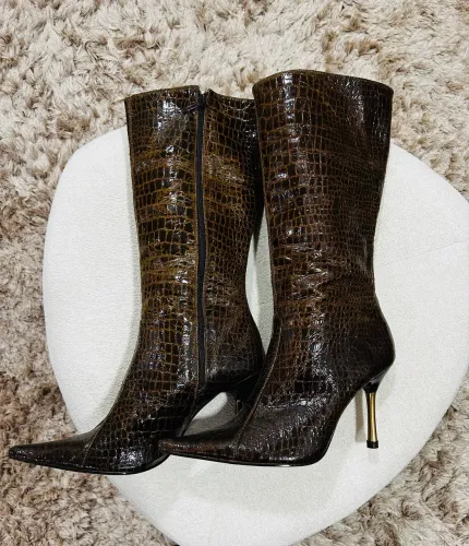 Bota Marrom 37
