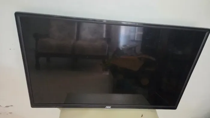 TV AOC LED de 24 polegadas