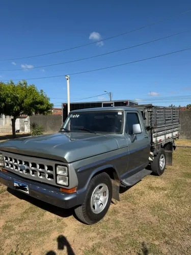 Ford F-1000 S. S. Diesel / S.s. Diesel Turbo 1985