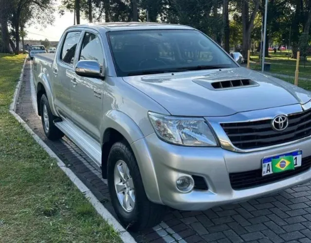 Toyota Hilux CD SRV D4-d 4X4 3.0 TDI Diesel AUT 2012