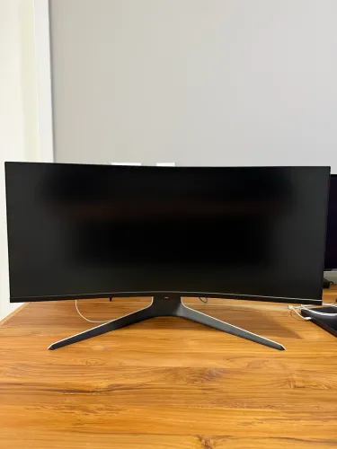 Monitor TCL 34? Curvo QLED Mini LED WQHD 180Hz 1ms HDR 1400 Nits