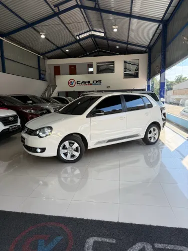Volkswagen Polo Sportline 1.6 MI Total Flex 8V 5P 2014