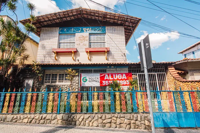 Casa com vista livre em terreno de 482 m² para venda