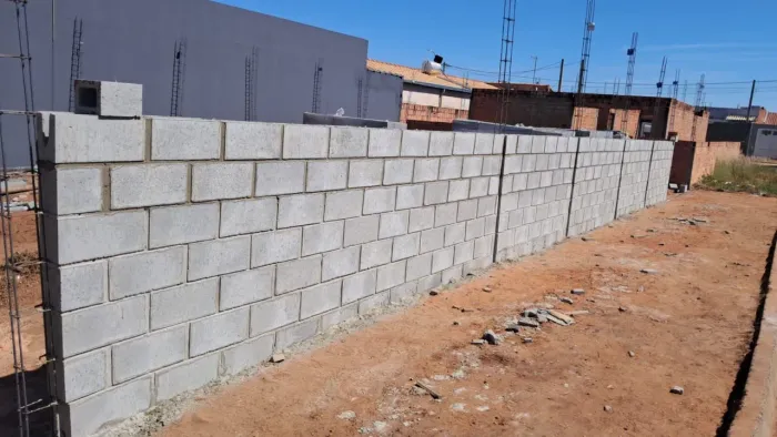 Sou pedreiro do básico ao acabamento, e pequenos reparos
