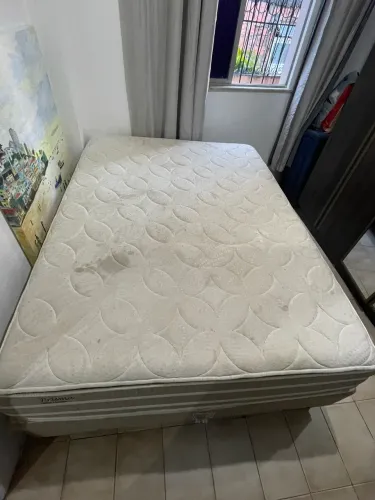 Doa-se cama de casal