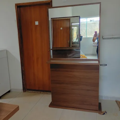 2Consoles de MDF para Escritório ou Recepção - Excelente Estado