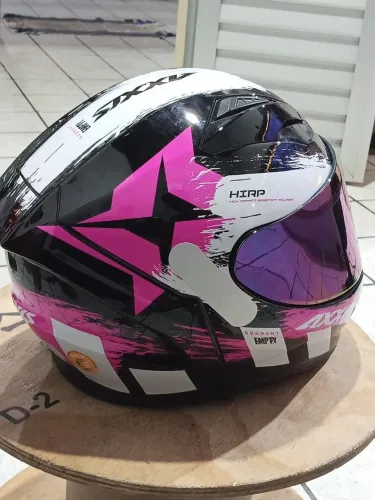 vende se dois capacetes
