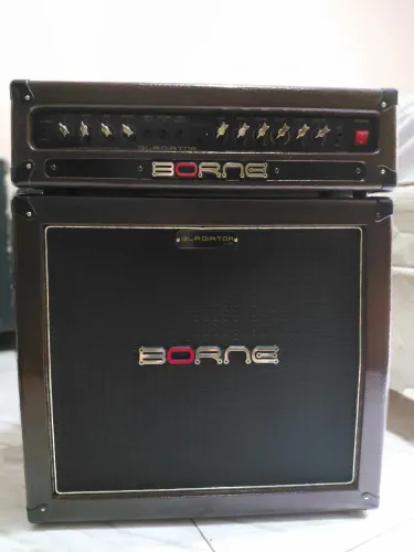Vende-se cubo para guitarra borne 